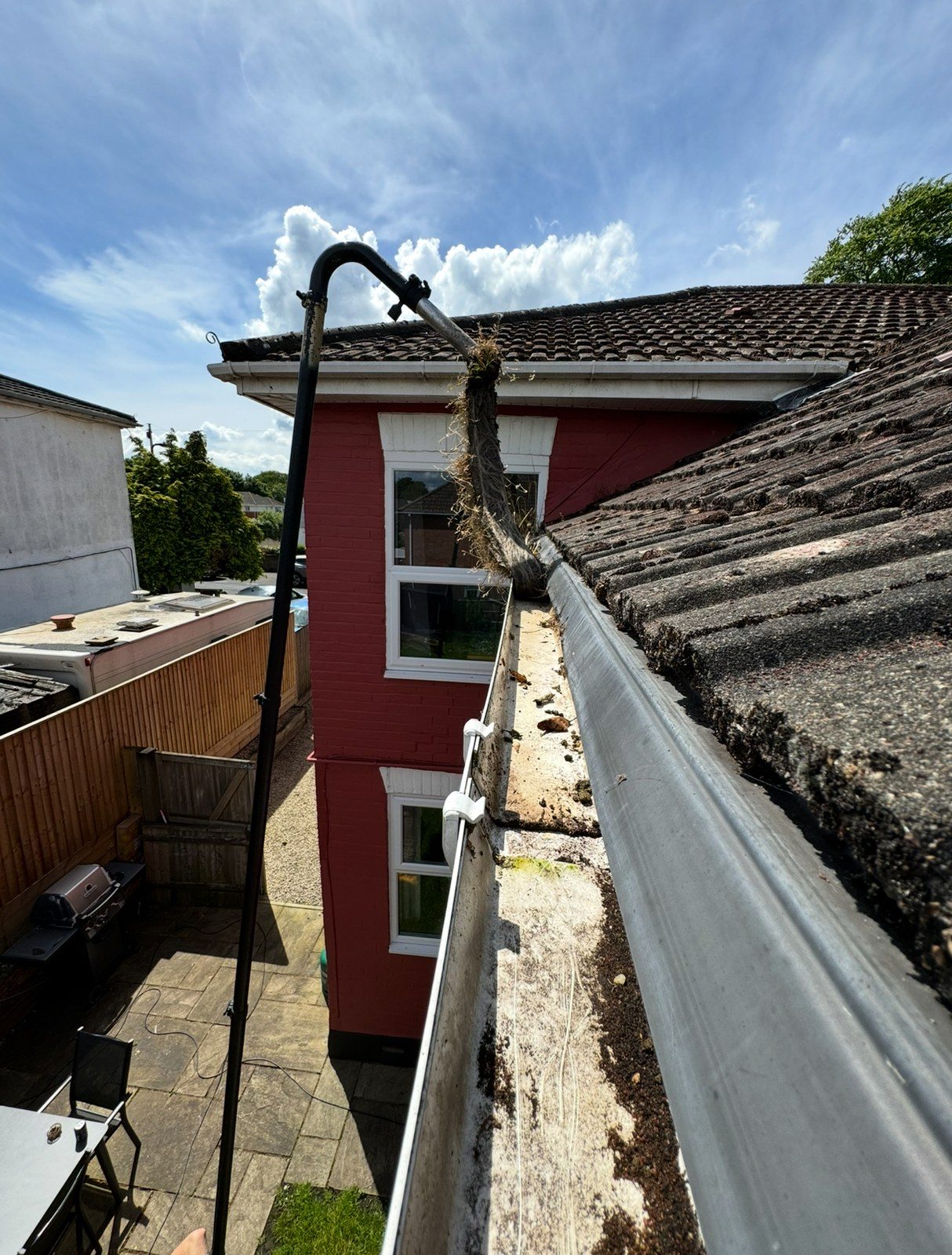Why you should clear gutters before winter — in South Wales especially